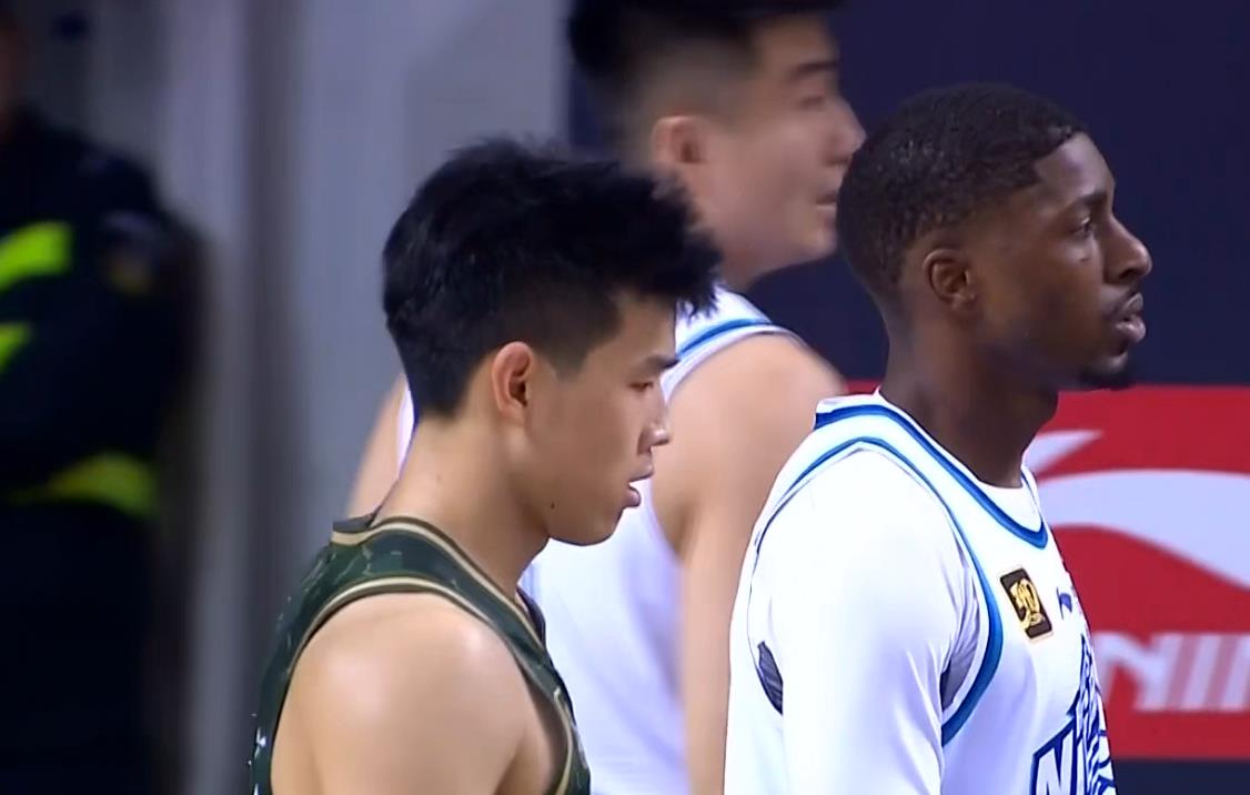 实时赛况-西班牙队观众热烈欢呼！，费德勒迎来十二赛季出色发挥比赛高潮迭起(西班牙网球女选手)