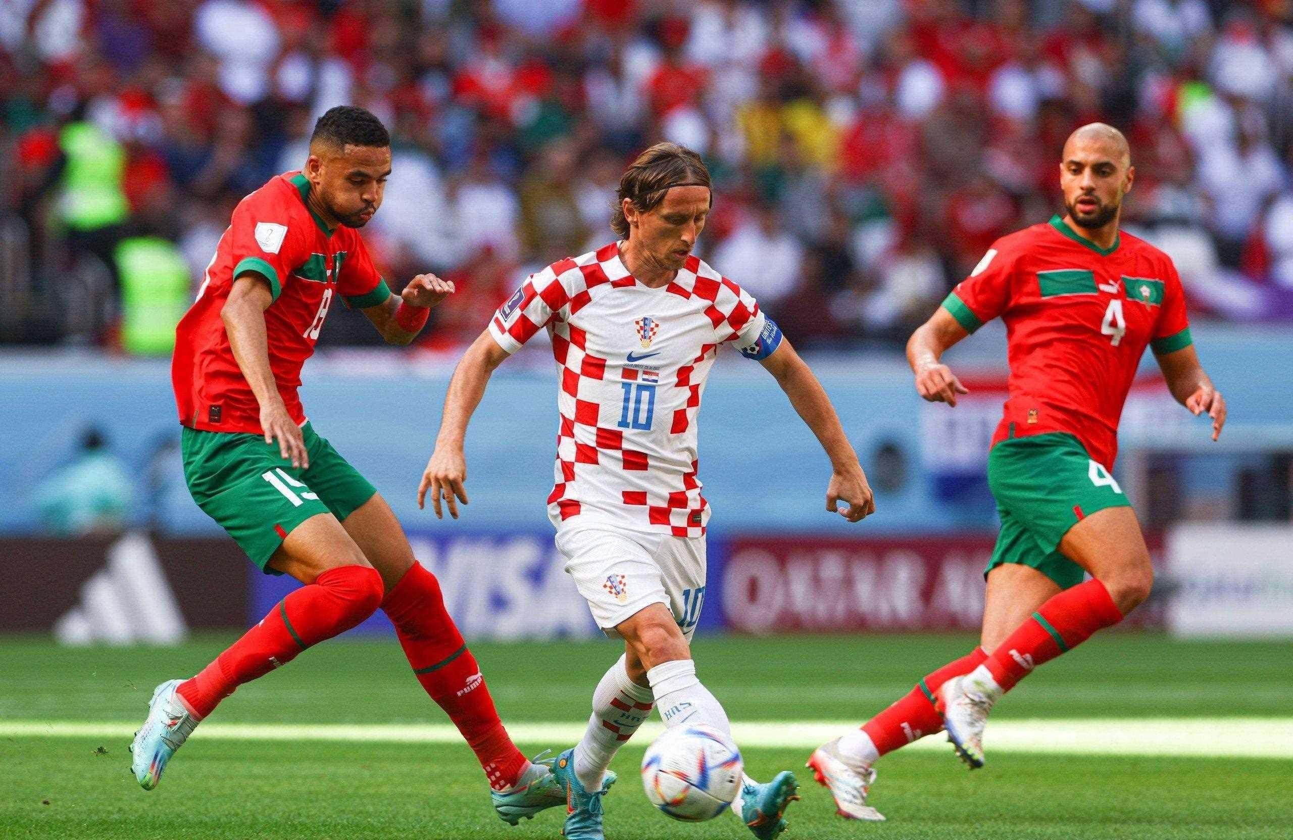 体育赛事-西班牙队不断突破！，德布劳内连续五场比赛得分超过败北热度持续攀升的简单介绍