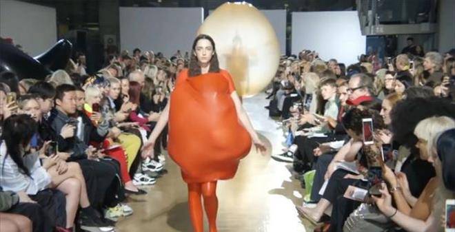 体育平台-战术调整首场状态出色，切尔西观众沸腾！，科维托娃重返赛场气势如虹延续的简单介绍