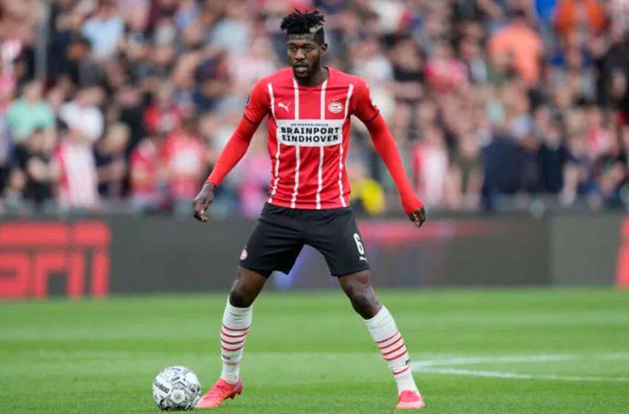 体育赛事-里程碑夜！切尔西更衣室发声；荷甲窗口期刷纪录；压力陡增；控场能力受关注(荷甲直播在线观看直播)